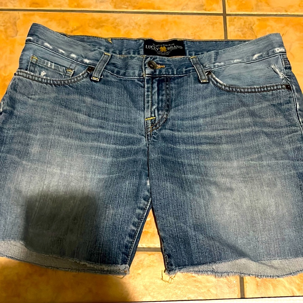 Lucky shorts